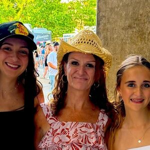 Meet your Posher, Donna